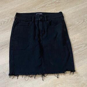 NWOT black denim frayed skirt